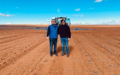 Alcarria Flora enriquece la formación de Jesús M. Aparicio, un joven agricultor de Salamanca especializado en aromáticas